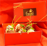 Medium Drizzle Chocolate Covered Strawberries Gift box
