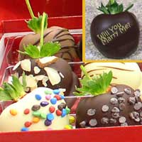 Proposal 3 Topping Chocolate Covered Strawberry Gift Box