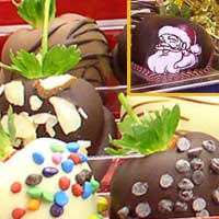 Santa 3 Topping Chocolate Covered Strawberry Gift Box