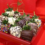 Festive Wreath 3 Topping Chocolate Covered Strawberry Gift Box
