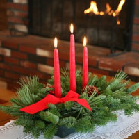 Centerpiece Christmas with 3 red Candle