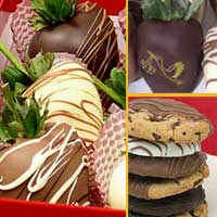 Newborn 6  chocolate chip cookies & Hand Dipped Chocolate Strawberry Gift set