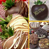 Will You Marry Me? Cupcake & Chocolate Covered Strawberries for Proposals
