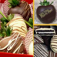 Will You marry Me proposal of hand dipped oreos & Hand Dipped Chocolate Strawberry Gift set