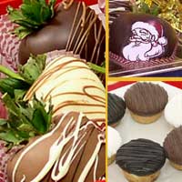Delivered gift of fancy chocolate covered strawberries with your selection of combo item of cookies, popcorn, madelines, mini-cheesecakes, or oreos decorated with Santa