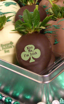 St. Patricks Day chocolate dipped strawberries for parties and celibrations